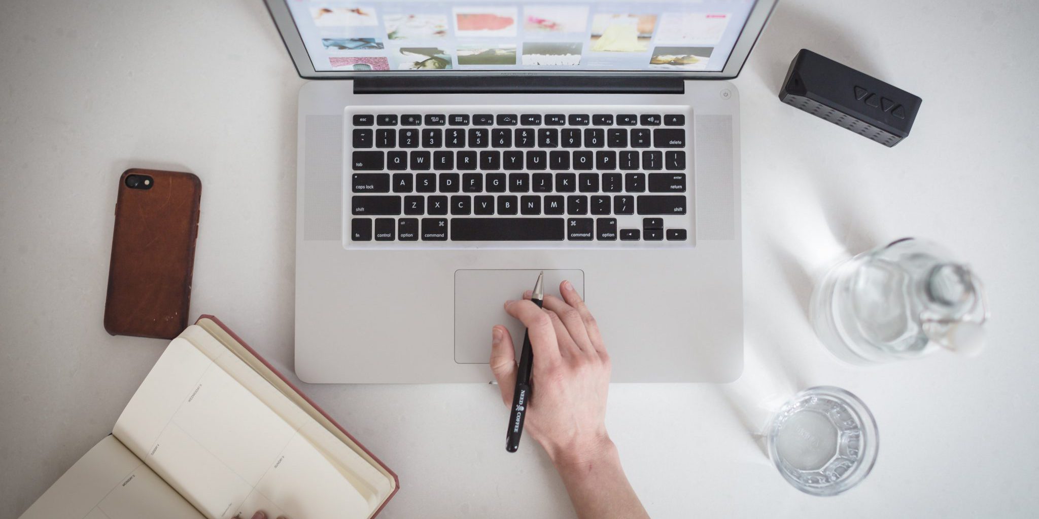 designer-working-on-laptop